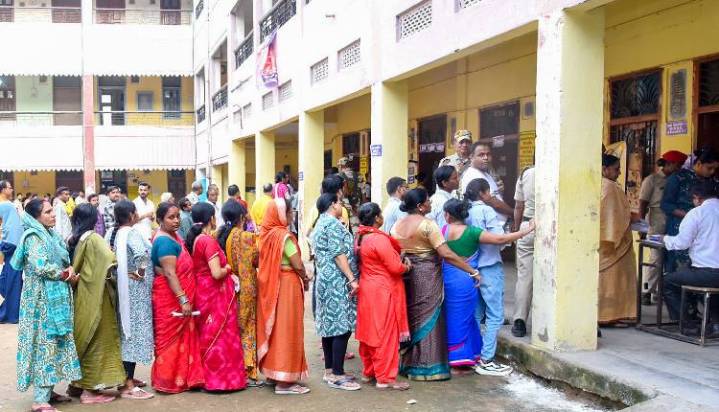 Bihar Polls: 1,302 Candidates In The Fray For 122 Seats In Second Phase