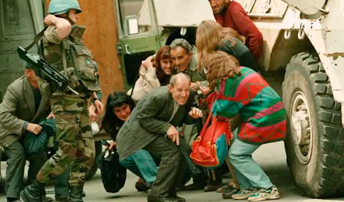 Italia investiga a supuestos turistas que dispararon a civiles en Sarajevo