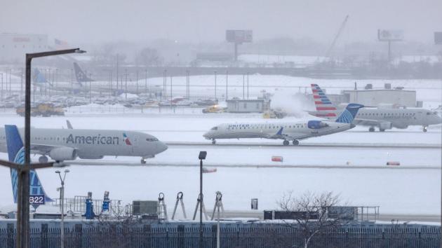 Hundreds of flights canceled as winter storm hits Midwest, Chicago’s O’Hare