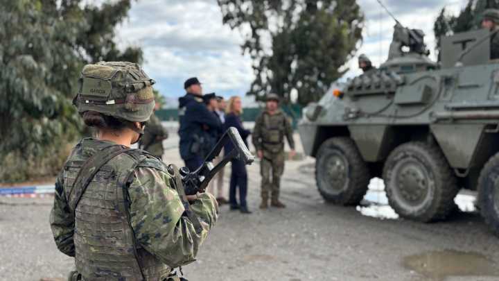 El Ejército de Tierra despliega por sorpresa a casi 200 militares en la costa de Motril