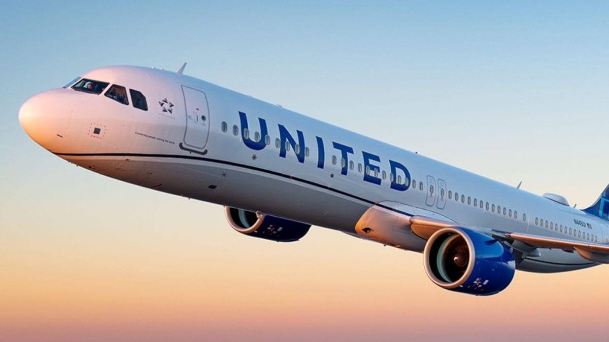 United Airlines Cancels Hundreds Of Flights Amid US Government Shutdown, Cites FAA Restrictions