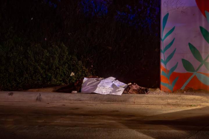 Localizan cuerpo envuelto en una sábana debajo del puente La Cúspide #Tijuana