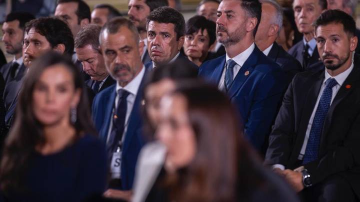 Las 14 estaciones del ‘viacrucis’ de Mazón