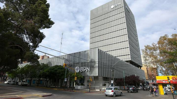 Los bancos permanecerán cerrados el 6 de noviembre por el Día del Bancario