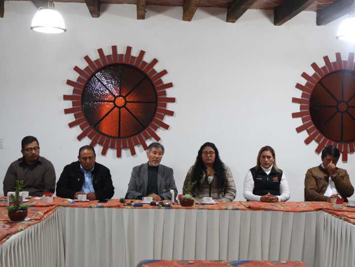 CROC solicitó 25% de aumento salarial y en prestaciones en 10 emplazamientos a huelga