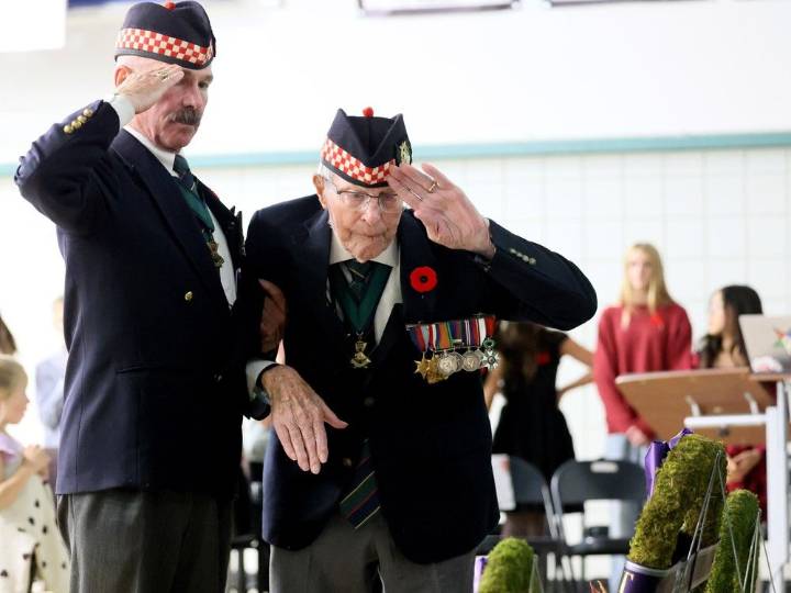 Second World War vet tells students how he went to battle