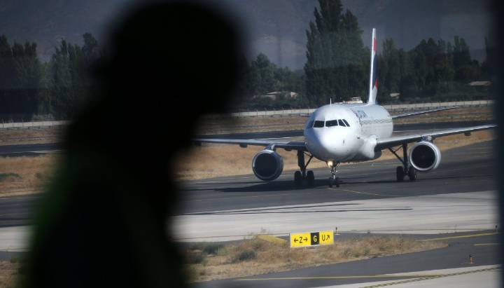 “Su aeropuerto explotará”: La brutal amenaza en Temuco que sacude a toda La Araucanía