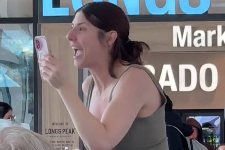 Southwest Airlines Traveler Has Screaming Meltdown at Gate in Now