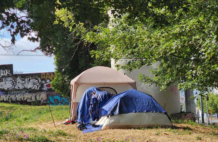 Effort backed by Mayor Hoy to make homeless camp sweeps easier advances