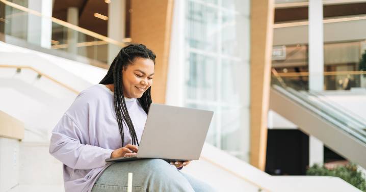 The "90-Minute Rule" Will Help You Lock In & Be Productive