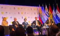 Uribe: Colombia “corre el riesgo” de bombardeos por “albergar terroristas” y apoyar a Venezuela