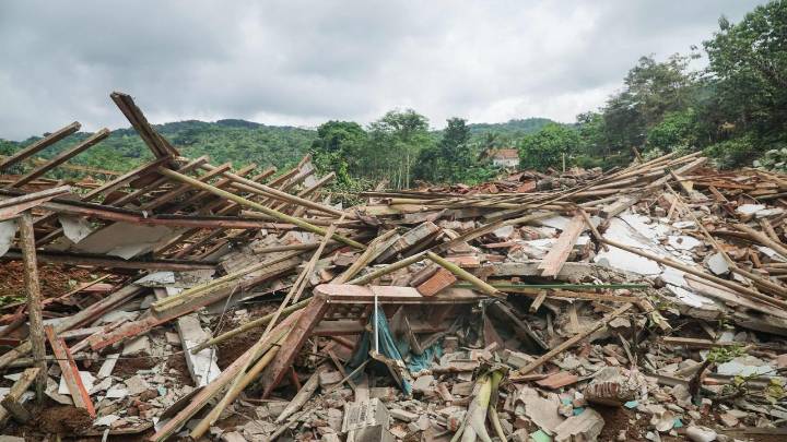 At least two killed, 21 missing after massive landslide in Indonesia