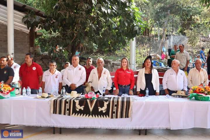 Asiste Graciela Hernández Arreola a la conmemoración del aniversario del Ejido de Etucuarillo