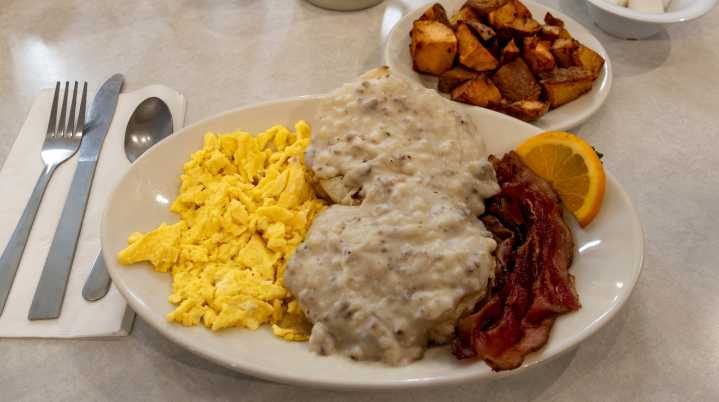 The Vintage Breakfast Chain That's Still Holding Its Own Against Giants Like Waffle House