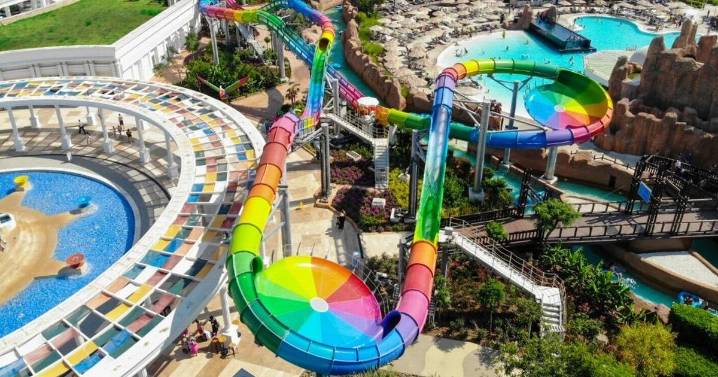 Huge Turkey resort with its own theme park, water park and shopping mall