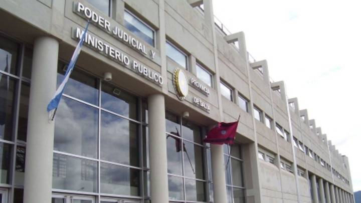 Salta: detienen a un agente de la Policía Federal por distribuir material de abuso infantil