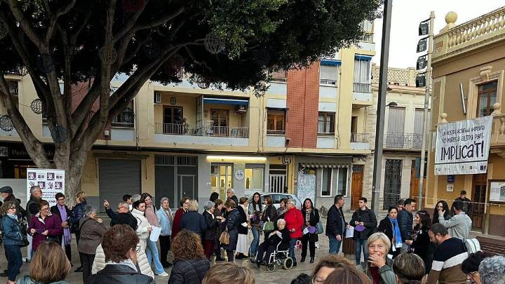 Foios conmemora el Día Internacional para la Eliminación de la Violencia contra las Mujeres