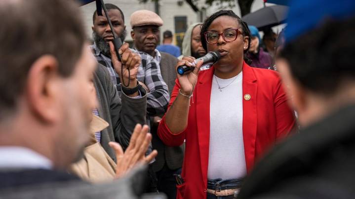 Judge overseeing US Rep. McIver's case tells prosecutors to turn over authorities' texts