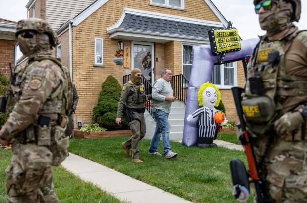 Latino US citizens racially profiled by federal immigration agents in Chicago: ‘I felt like a piece of trash’