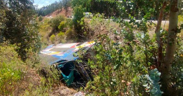 Desbarrancó un colectivo en plena ruta norteña: varios heridos fueron trasladados