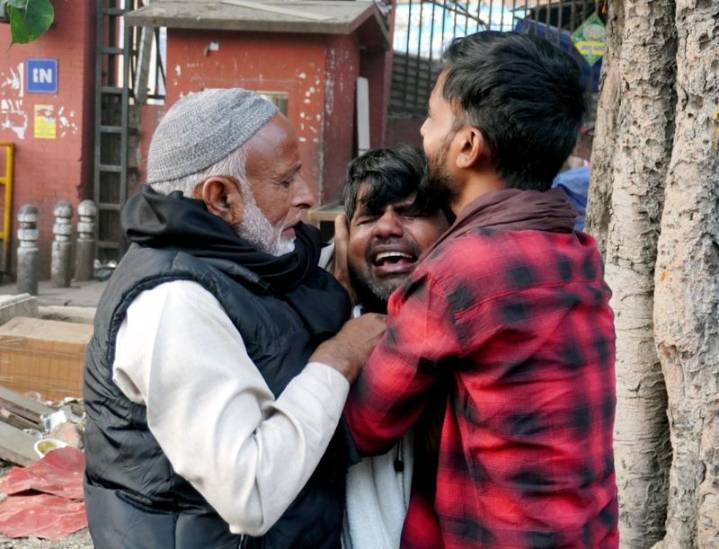 Tears and heartbreak outside LNJP Hospital as families gather to get bodies of Delhi blast victims