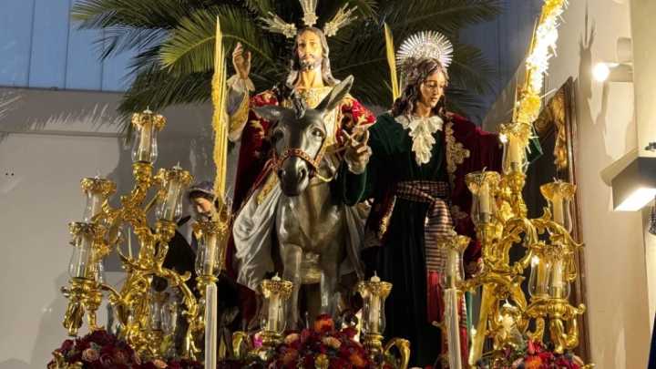 AGENDA COFRADE FIN DE SEMANA: Reposición al culto de Jesús de la Entrada en Jerusalén, homenaje al Compadre, presentación de CD del Despojado ...