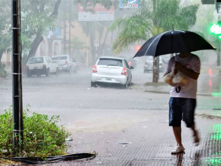 Elevan a naranja la alerta por lluvias y tormentas en Misiones