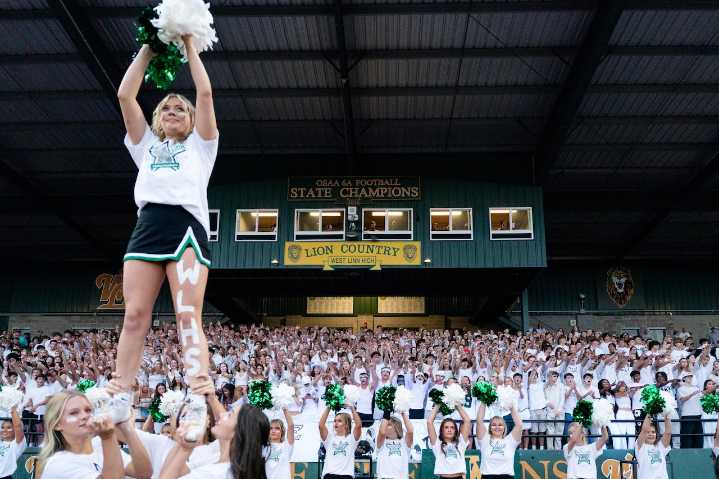 Vote: Who should be the football player of the week for the week of Oct. 27?