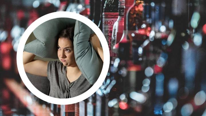 Agüitan fiesta clandestina a 250 adolescentes; policía decomisa más de 55 botellas de ron