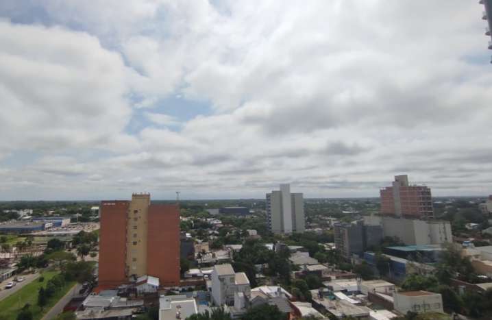 La línea de inestabilidad ya pasó por Resistencia y dejó muy poca lluvia caída sobre la ciudad
