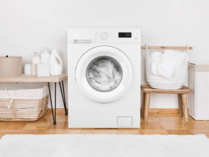 Pocos lo saben: cuáles son trucos los para que la ropa no salga con mal olor de la lavadora y por qué recomiendan hacerlos