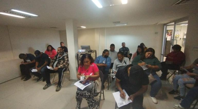 Impartieron cursos de manejo de alimentos a vendedores en mercados