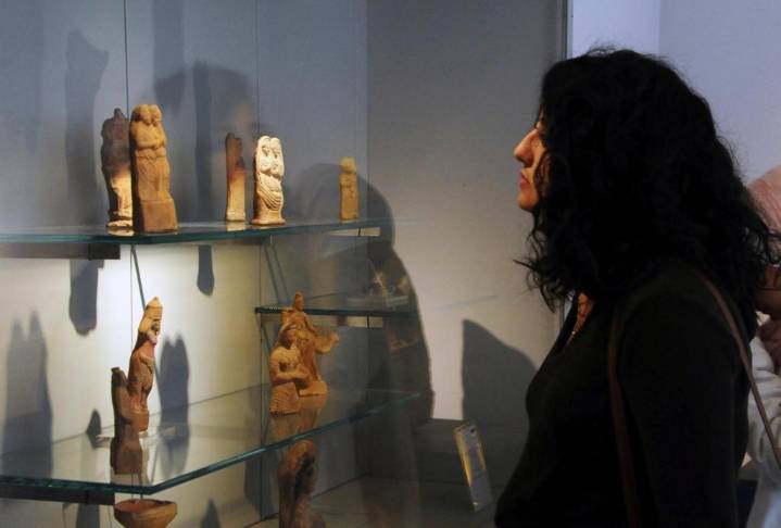 Thieves steal Roman statues from Syria's national museum