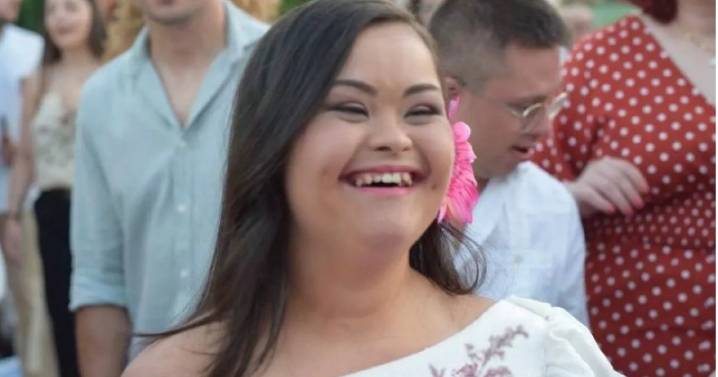 La Archidiócesis de Sevilla tercia en la polémica y autoriza que una joven con Down sea madrina de un bautizo