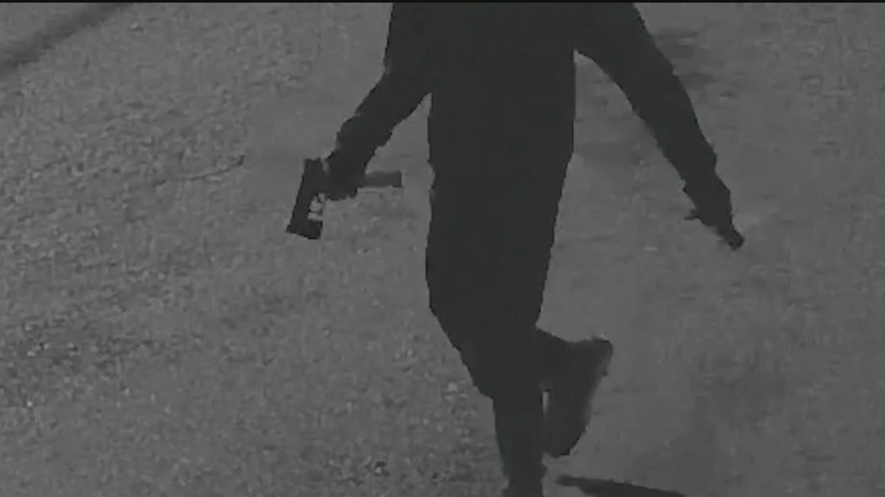 Gun-wielding man seen with group ransacking cars at Castleberry Hill condos