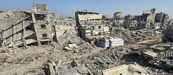 Al menos 25 muertos en bombardeos israelíes a la Franja de Gaza este #19Nov