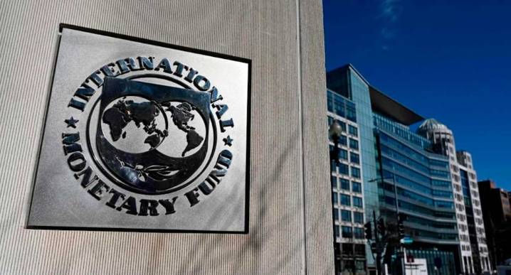 Riesgos sistémicos y sostenibilidad fiscal: el FMI atento a desafíos por Diego Camacho | FMI 