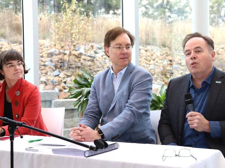 Laurentian union launches Charter challenge as contract talks begin