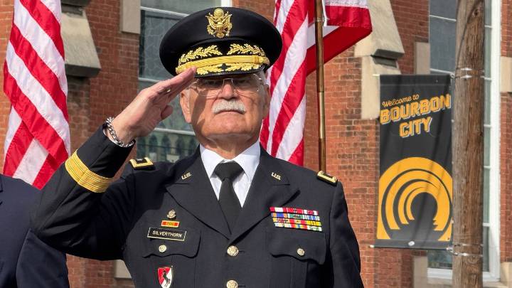 Kentucky Veterans Parade honors American heroes