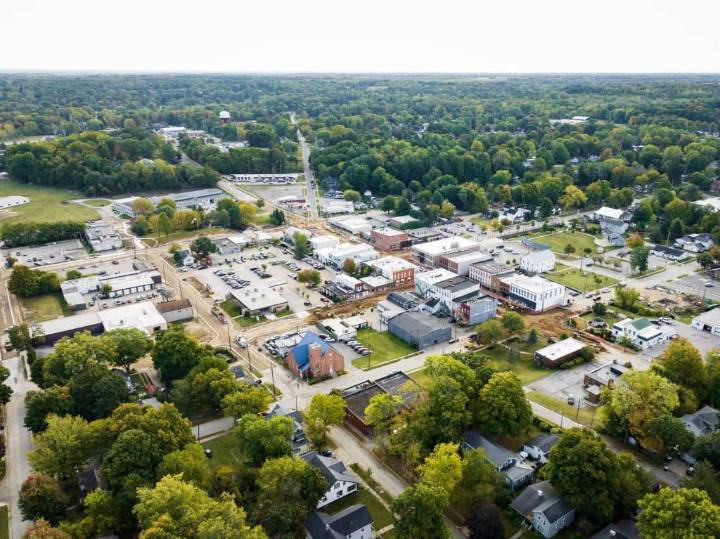 City of Buchanan asking downtown business owners not to use salt on new concrete