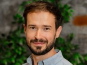 How a sports nutritionist who's 'passionate about bread' sneaks protein and fiber into his diet