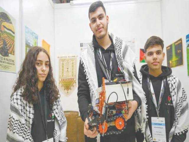Palestinian teens showcase AI 'Agribot'