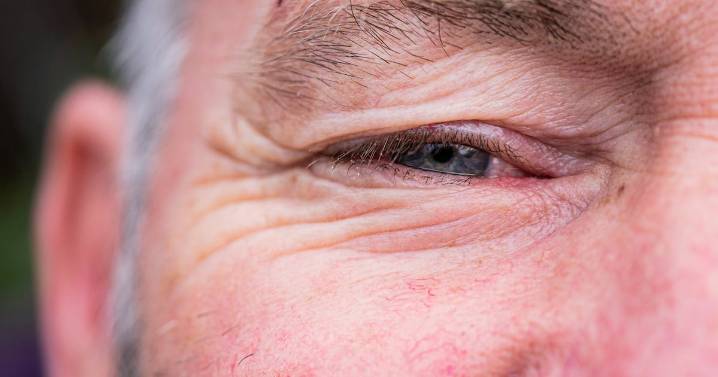 Científicos identifican la edad en la que comenzamos a envejecer más rápido