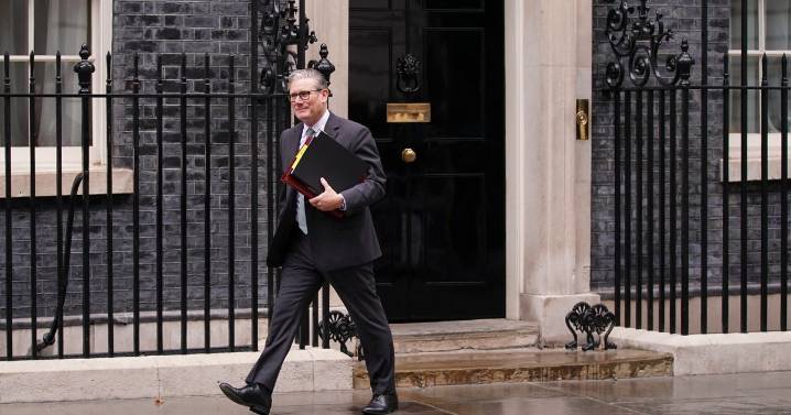 Labour MPs Offered No.10 Tours Amid PMs Outreach