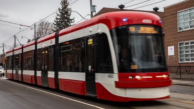 Hope, caution as Toronto proceeds with new priority streetcar lanes on Bathurst Street
