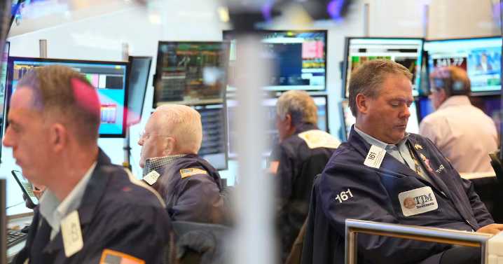 Asian shares trade lower after  AI darlings prop up Wall Street