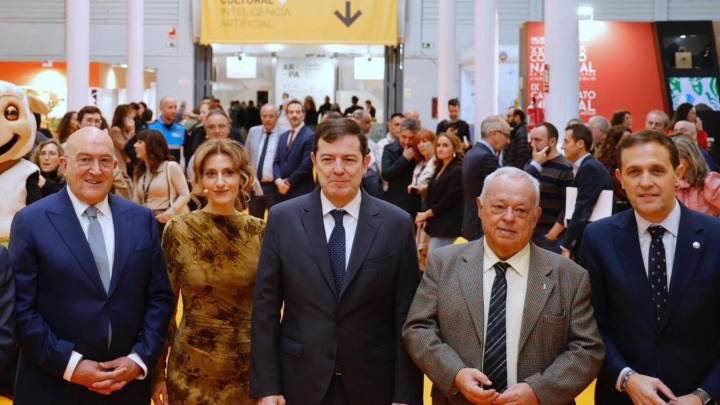 Mañueco se marca el reto de que Castilla y León alcance la élite turística mundial: "Tenemos mucho potencial"