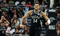 Antetokounmpo anota 15 de sus 30 puntos en el último cuarto y los Bucks superan a los Mavericks