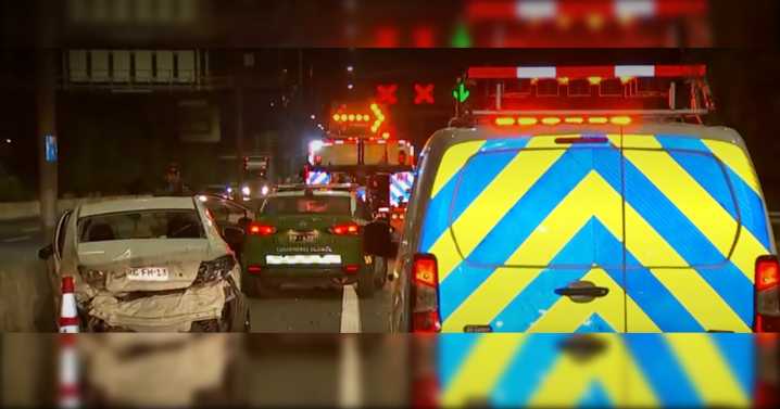 Conductor ingresa contra el tránsito y choca de frente con otro vehículo en Autopista Central: tres lesionados