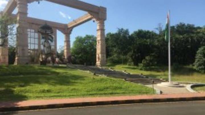 Sahara sale hits a snag: Amicus raises red flags over 88